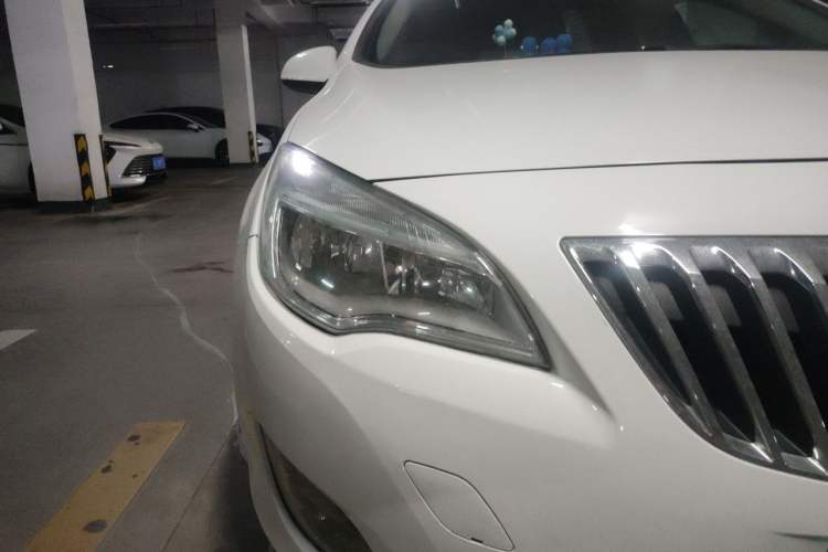 Used Buick GT 2014 XT 1.6L Automatic Fashion Edition Right Front Headlight