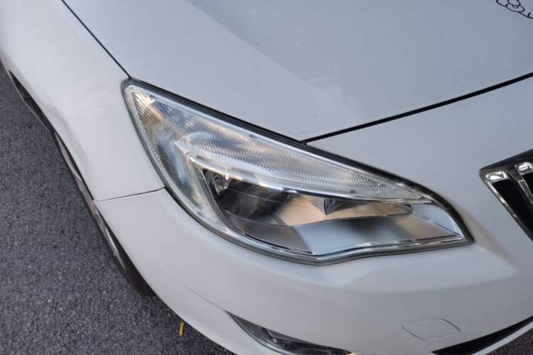 Used Buick GT 2014 XT 1.6L Automatic Fashion Edition Right Front Headlight