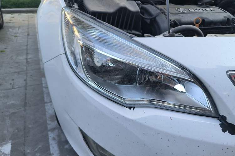 Used Buick GT 2014 XT 1.6L Automatic Fashion Edition Right Front Headlight