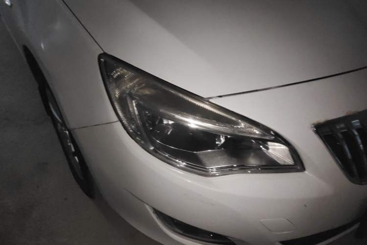 Used Buick GT 2014 XT 1.6L Automatic Fashion Edition Right Front Headlight