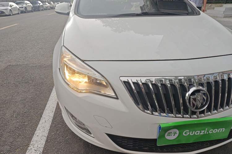 Used Buick GT 2014 XT 1.6L Automatic Fashion Edition Right Front Headlight