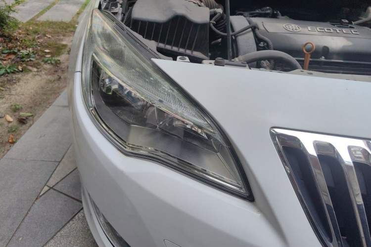 Used Buick GT 2014 XT 1.6L Automatic Fashion Edition Right Front Headlight