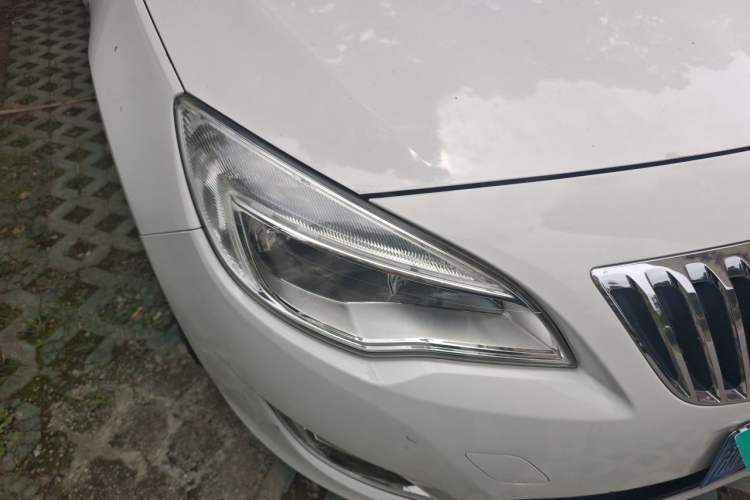 Used Buick GT 2014 XT 1.6L Automatic Fashion Edition Right Front Headlight