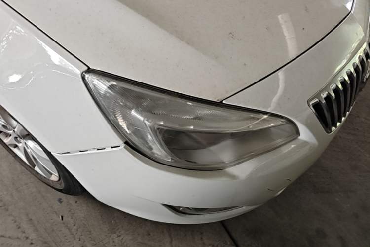 Used Buick GT 2014 XT 1.6L Automatic Fashion Edition Right Front Headlight