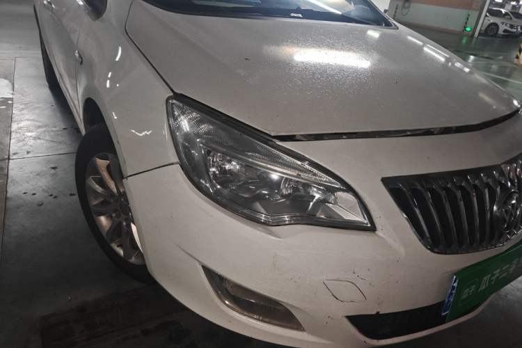 Used Buick GT 2014 XT 1.6L Automatic Fashion Edition Right Front Headlight