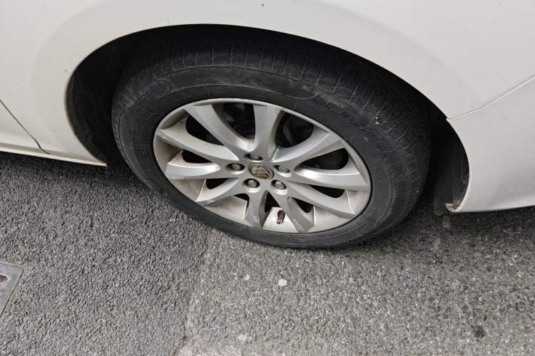 Used Buick GT 2014 XT 1.6L Automatic Fashion Edition Right Front Wheel Hub