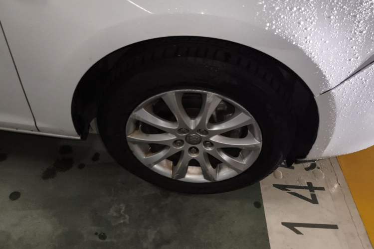 Used Buick GT 2014 XT 1.6L Automatic Fashion Edition Right Front Wheel Hub