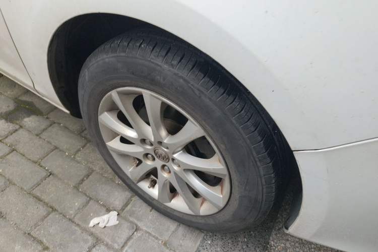 Used Buick GT 2014 XT 1.6L Automatic Fashion Edition Right Front Wheel Hub