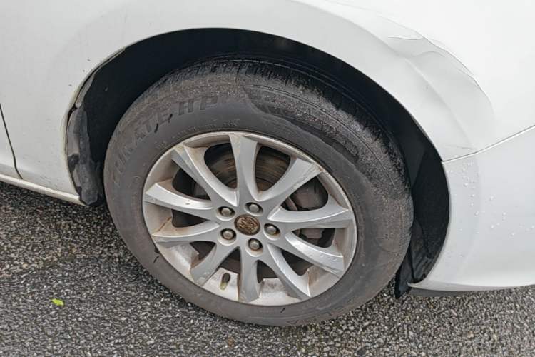 Used Buick GT 2014 XT 1.6L Automatic Fashion Edition Right Front Wheel Hub
