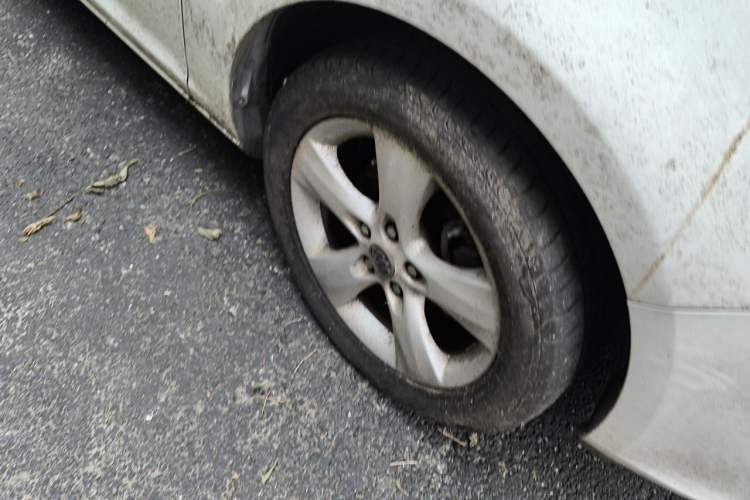 Used Buick GT 2014 XT 1.6T Automatic New Sharp Sport Edition Right Front Wheel Hub