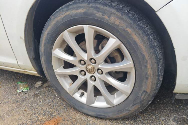 Used Buick GT 2014 XT 1.6L Automatic Fashion Edition Right Front Wheel Hub
