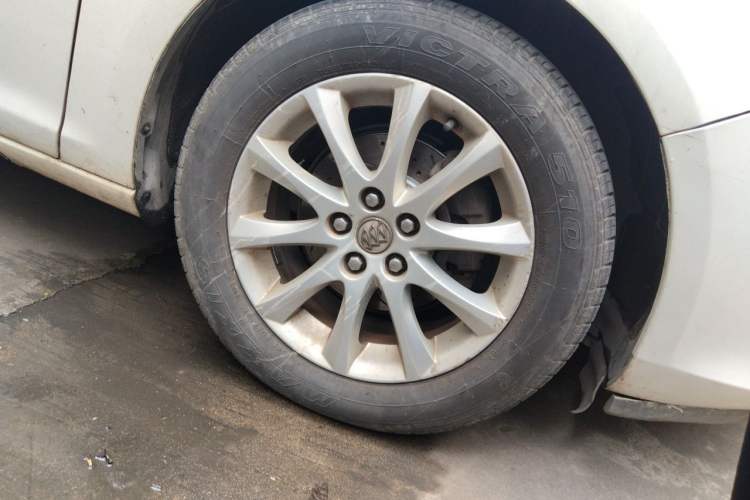 Used Buick GT 2014 XT 1.6L Automatic Fashion Edition Right Front Wheel Hub