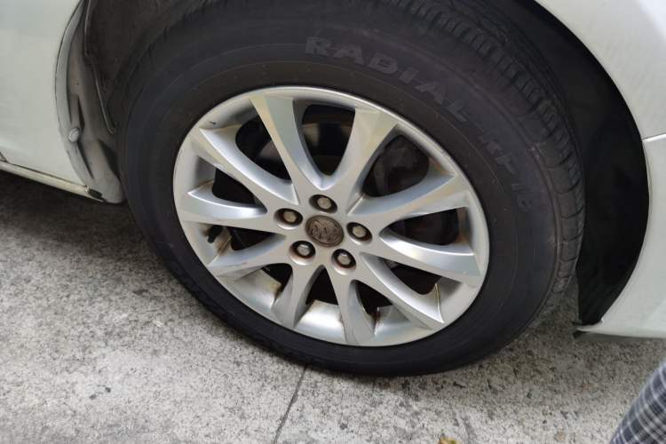 Used Buick GT 2014 XT 1.6L Automatic Fashion Edition Right Front Wheel Hub