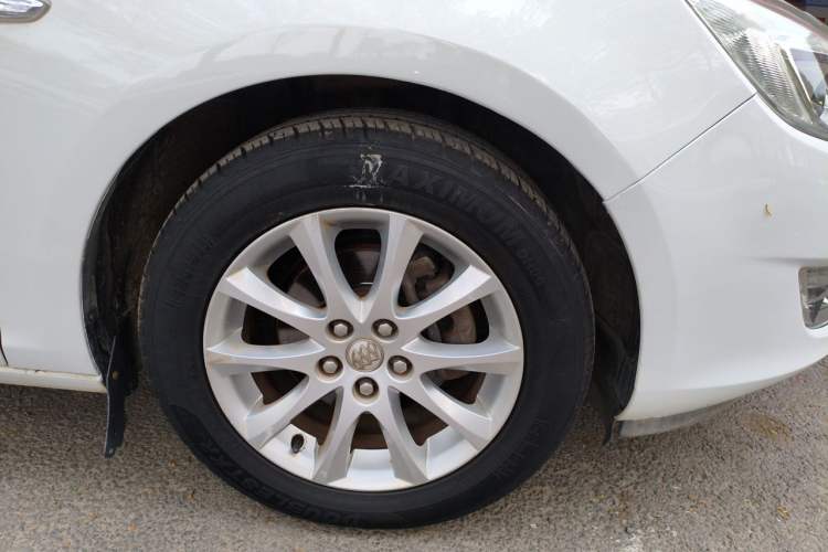 Used Buick GT 2014 XT 1.6L Automatic Fashion Edition Right Front Wheel Hub