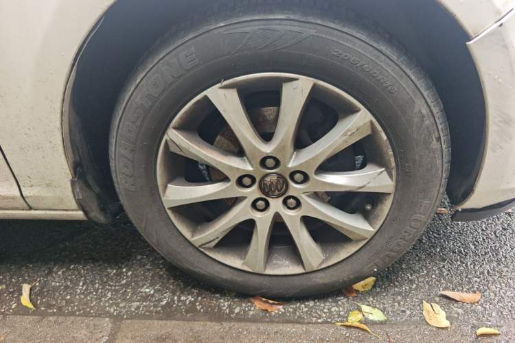 Used Buick GT 2014 XT 1.6L Automatic Fashion Edition Right Front Wheel Hub