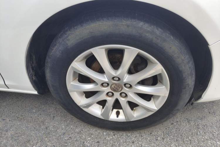 Used Buick GT 2014 XT 1.6L Manual Entry-Level Model Right Front Wheel Hub