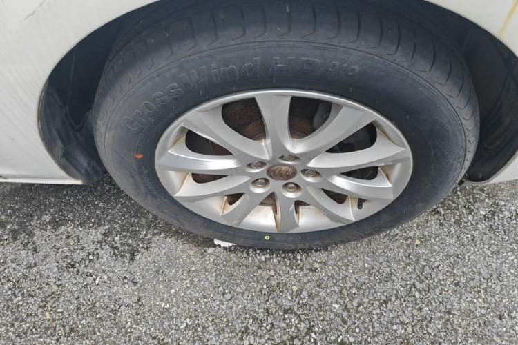 Used Buick GT 2014 XT 1.6L Automatic Fashion Edition Right Front Wheel Hub