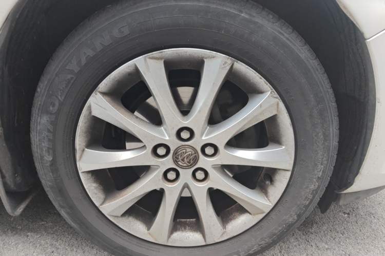 Used Buick GT 2014 XT 1.6L Automatic Fashion Edition Right Front Wheel Hub