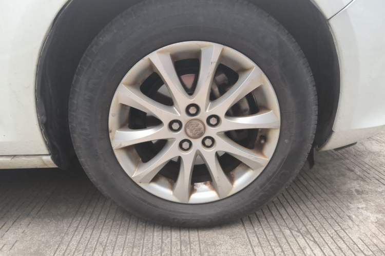 Used Buick GT 2014 XT 1.6L Automatic Fashion Edition Right Front Wheel Hub