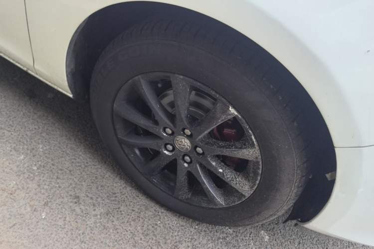 Used Buick GT 2014 XT 1.6L Automatic Fashion Edition Right Front Wheel Hub