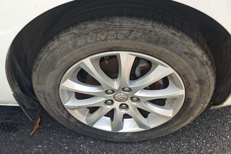 Used Buick GT 2014 XT 1.6L Automatic Fashion Edition Right Front Wheel Hub