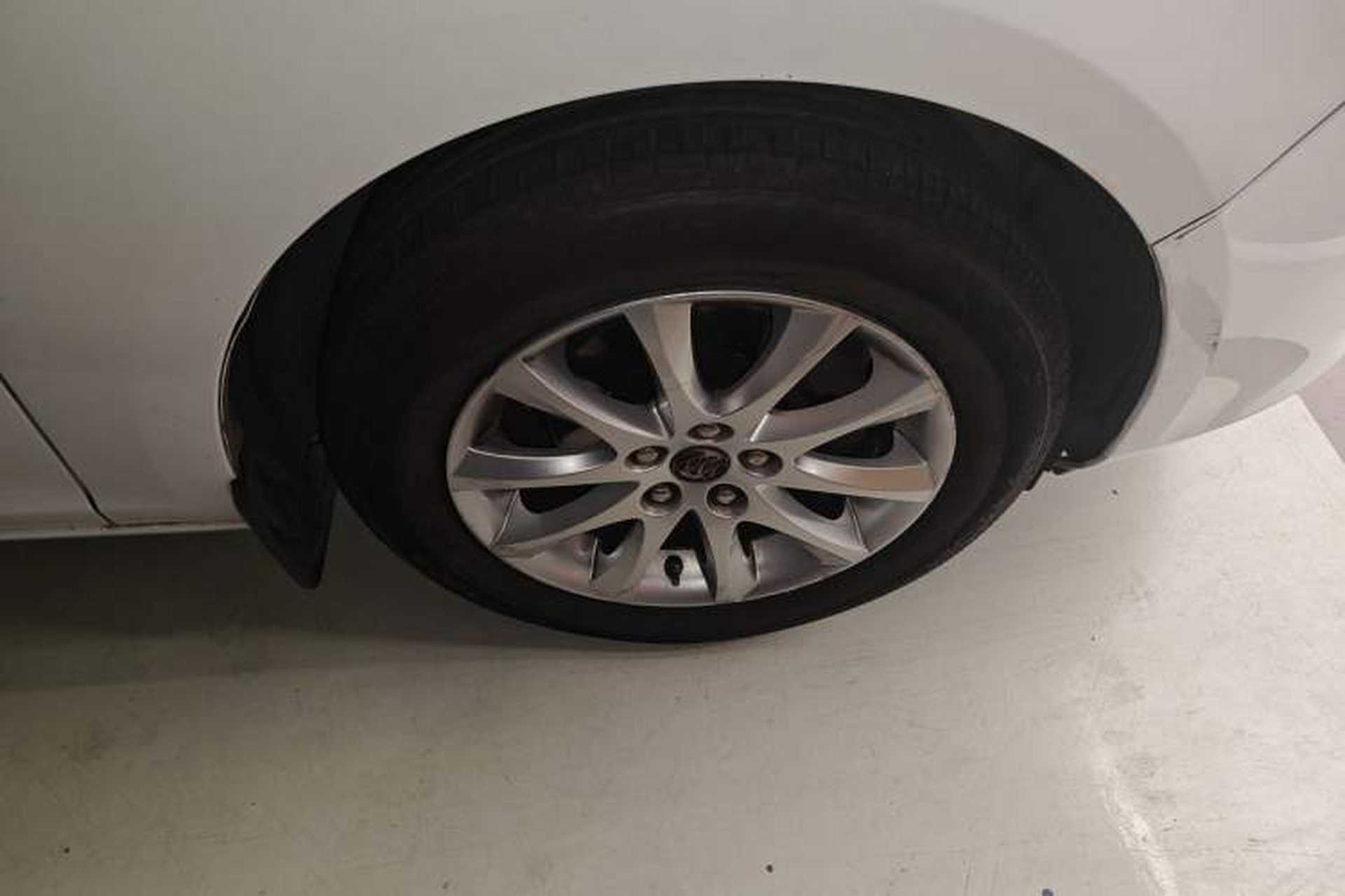 Used Buick GT 2014 XT 1.6L Automatic Fashion Edition Right Front Wheel Hub