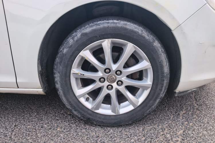 Used Buick GT 2014 XT 1.6L Automatic Fashion Edition Right Front Wheel Hub