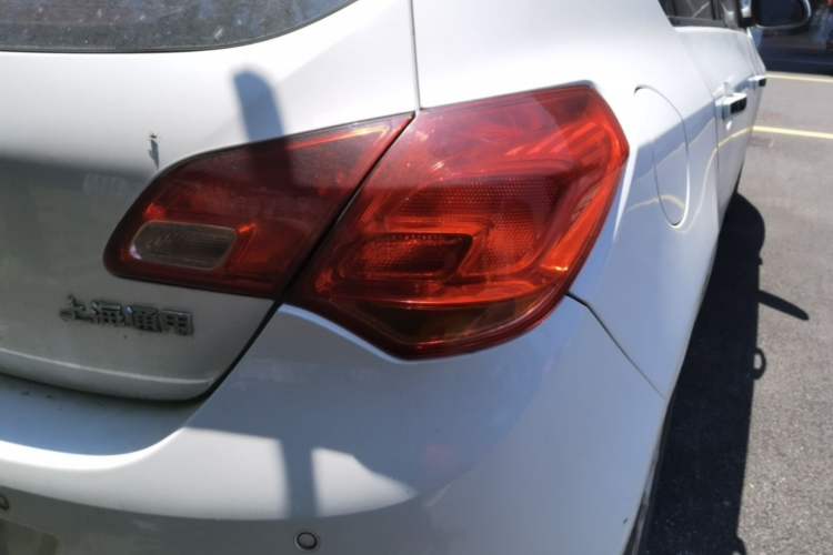 Used Buick GT 2014 XT 1.6L Automatic Fashion Edition Right Rear Taillight