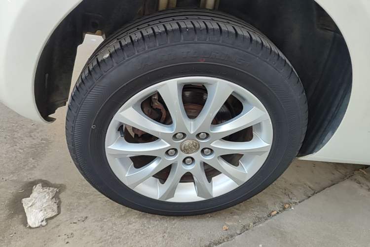 Used Buick GT 2014 XT 1.6L Manual Entry-Level Model Right Rear Wheel Hub