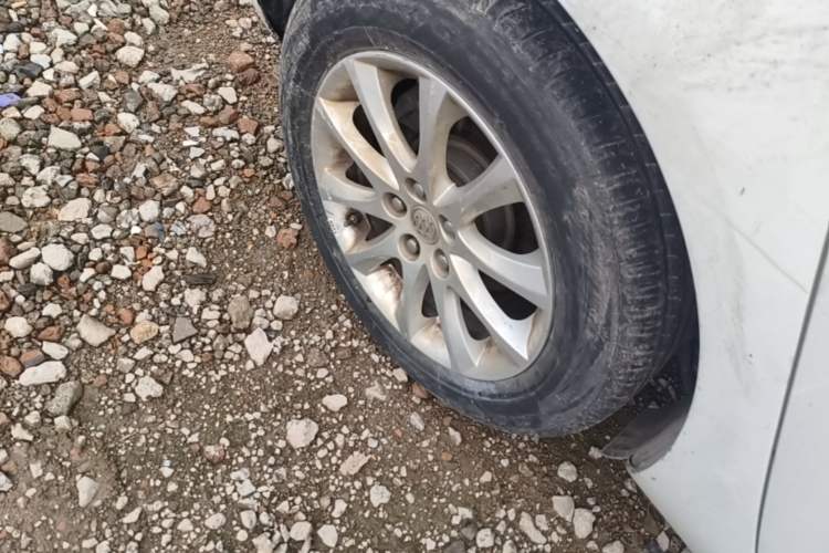 Used Buick GT 2014 XT 1.6L Automatic Fashion Edition Right Rear Wheel Hub