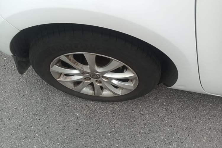 Used Buick GT 2014 XT 1.6L Automatic Fashion Edition Right Rear Wheel Hub