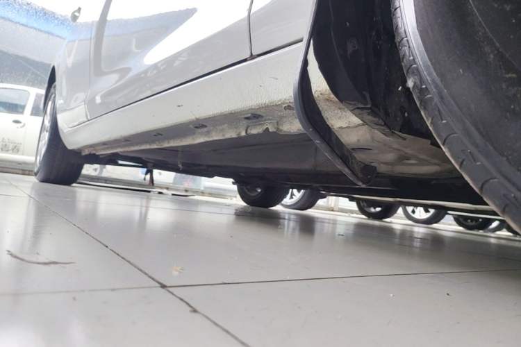 Used Buick GT 2014 XT 1.6L Automatic Fashion Edition Right Side Sill