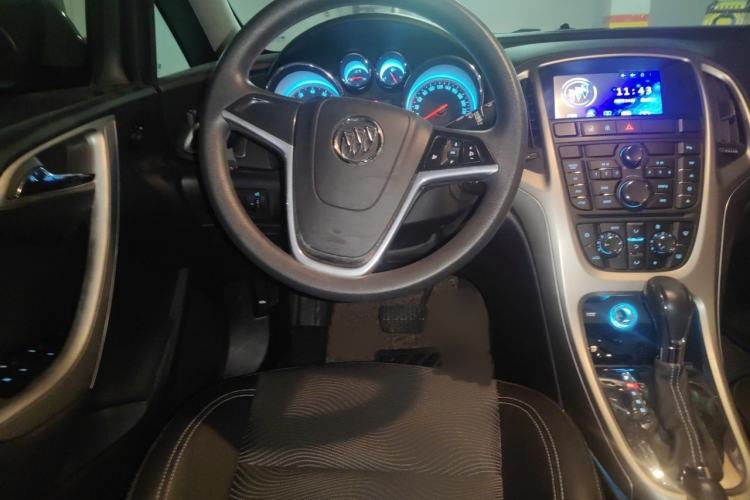Used Buick GT 2014 XT 1.6L Automatic Fashion Edition Steering Wheel
