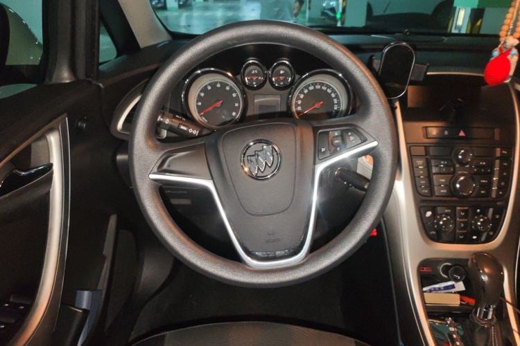 Used Buick GT 2014 XT 1.6L Automatic Fashion Edition Steering Wheel