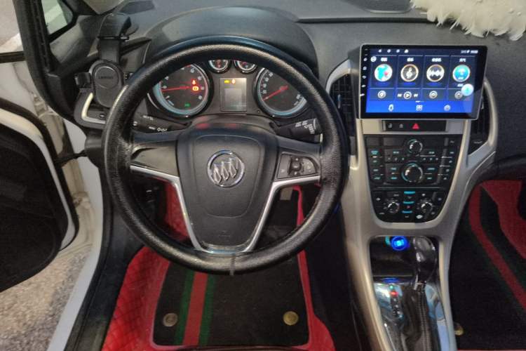 Used Buick GT 2014 XT 1.6L Automatic Fashion Edition Steering Wheel