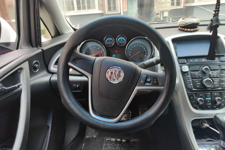 Used Buick GT 2014 XT 1.6L Automatic Fashion Edition Steering Wheel