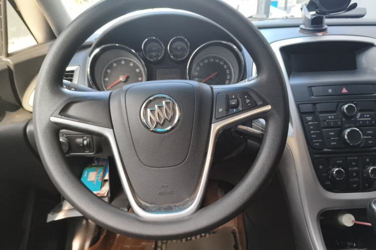 Used Buick GT 2014 XT 1.6L Automatic Fashion Edition Steering Wheel