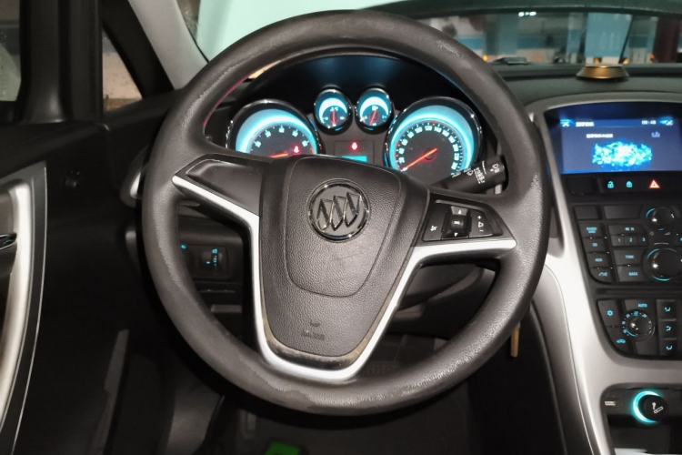 Used Buick GT 2014 XT 1.6L Automatic Fashion Edition Steering Wheel