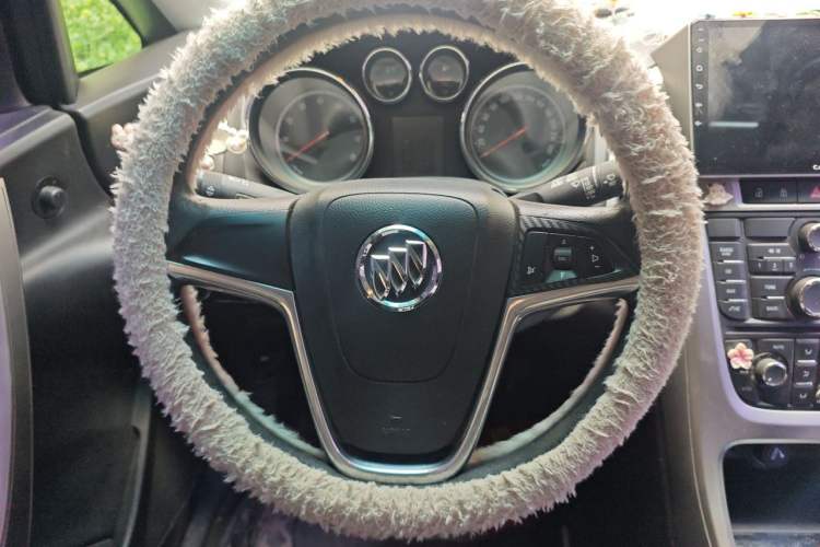 Used Buick GT 2014 XT 1.6L Automatic Fashion Edition Steering Wheel