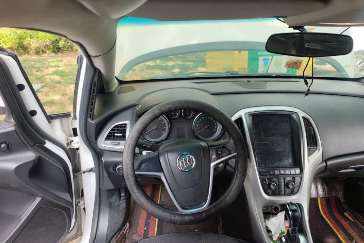 Used Buick GT 2014 XT 1.6L Automatic Fashion Edition Steering Wheel