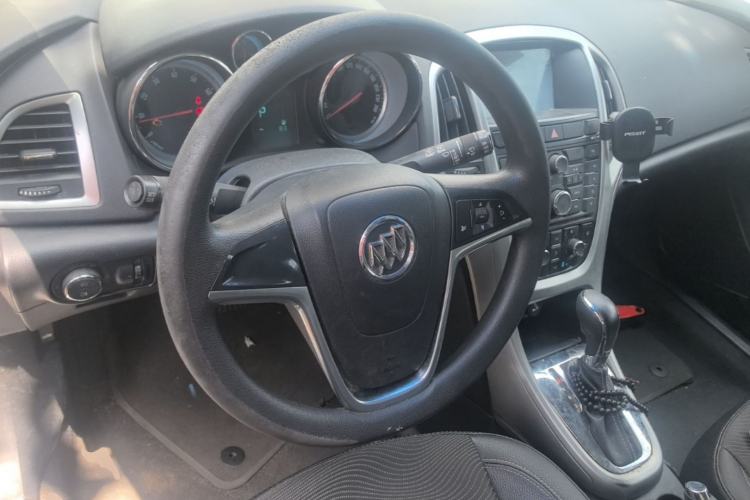 Used Buick GT 2014 XT 1.6L Automatic Fashion Edition Steering Wheel