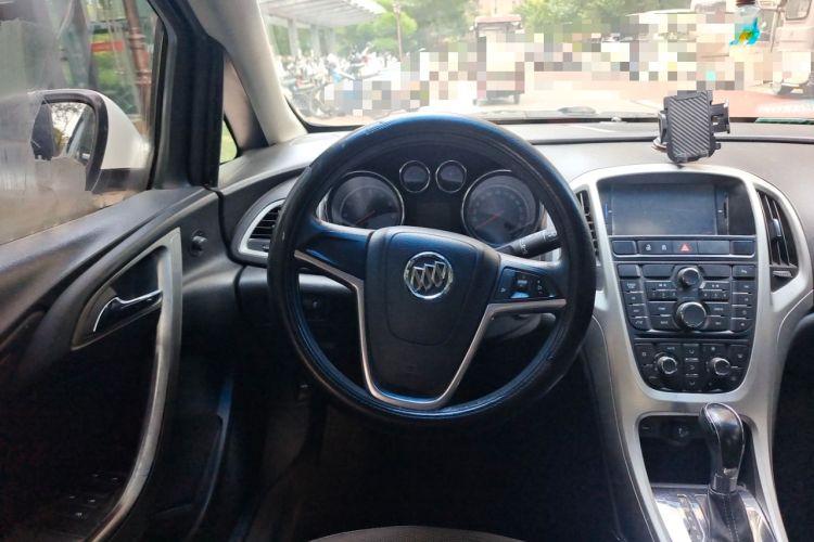 Used Buick GT 2014 XT 1.6L Automatic Fashion Edition Steering Wheel