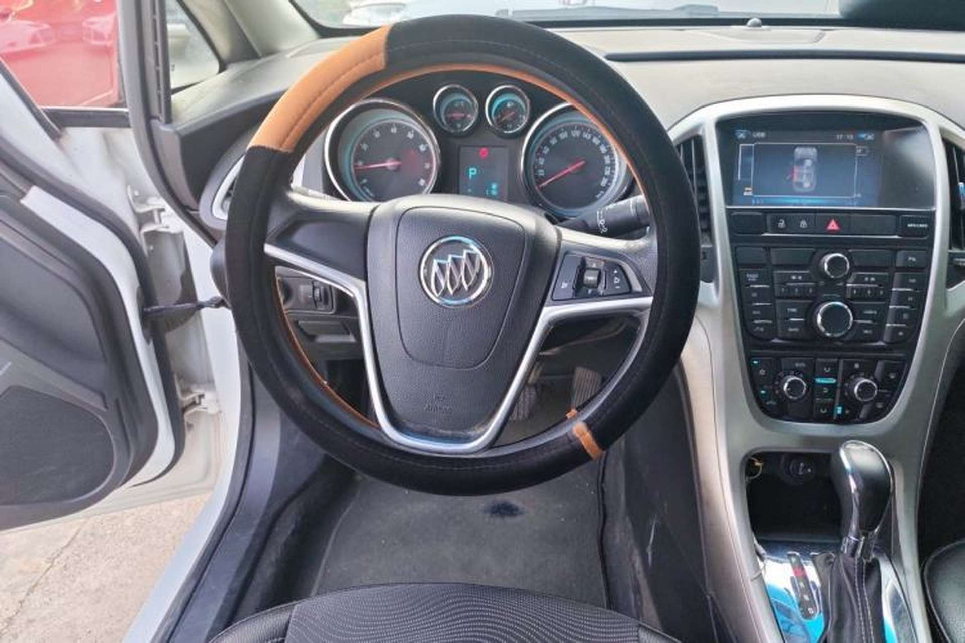 Used Buick GT 2014 XT 1.6L Automatic Fashion Edition Steering Wheel