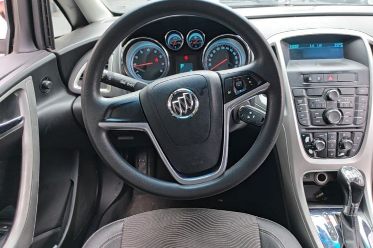 Used Buick GT 2014 XT 1.6L Automatic Fashion Edition Steering Wheel