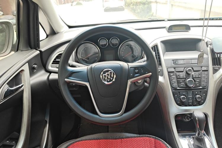 Used Buick GT 2014 XT 1.6L Automatic Fashion Edition Steering Wheel