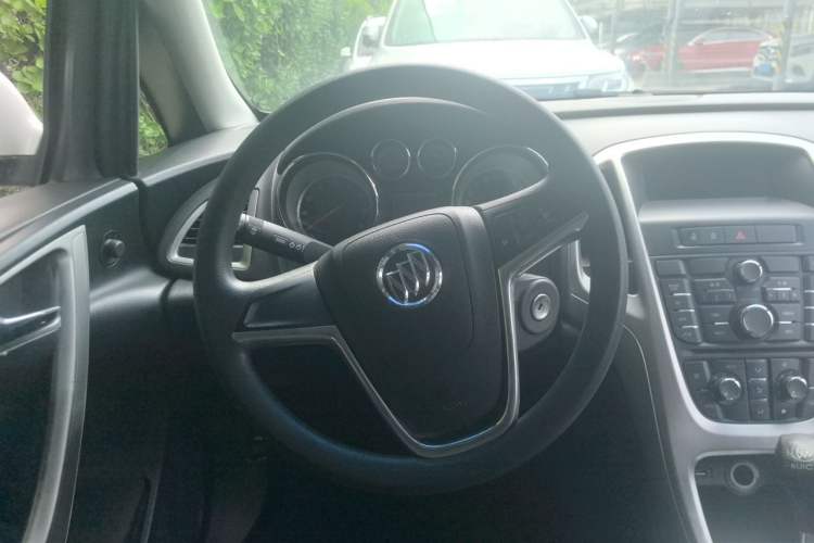 Used Buick GT 2014 XT 1.6L Automatic Fashion Edition Steering Wheel