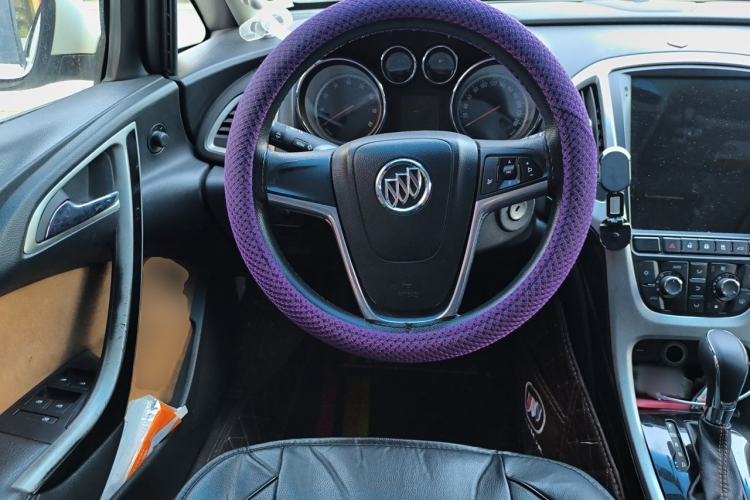 Used Buick GT 2014 XT 1.6L Automatic Fashion Edition Steering Wheel