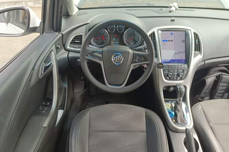 Used Buick GT 2014 XT 1.6L Automatic Fashion Edition Steering Wheel