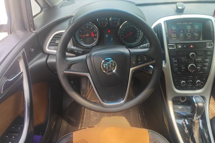 Used Buick GT 2014 XT 1.6L Automatic Fashion Edition Steering Wheel