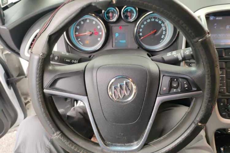 Used Buick GT 2014 XT 1.6L Automatic Fashion Edition Steering Wheel